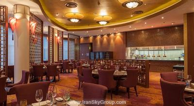 رنسانس مسکو مونارک سنتر