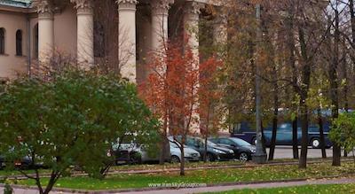 رنسانس مسکو مونارک سنتر