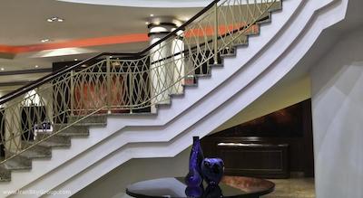 رنسانس مسکو مونارک سنتر