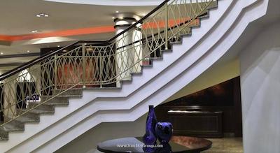 رنسانس مسکو مونارک سنتر