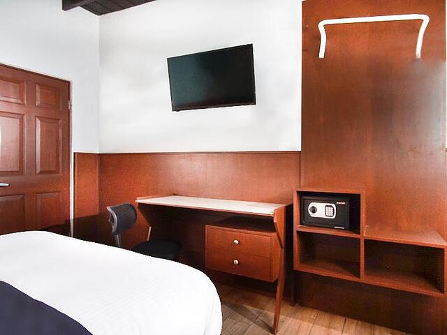 Capital O Hotel América