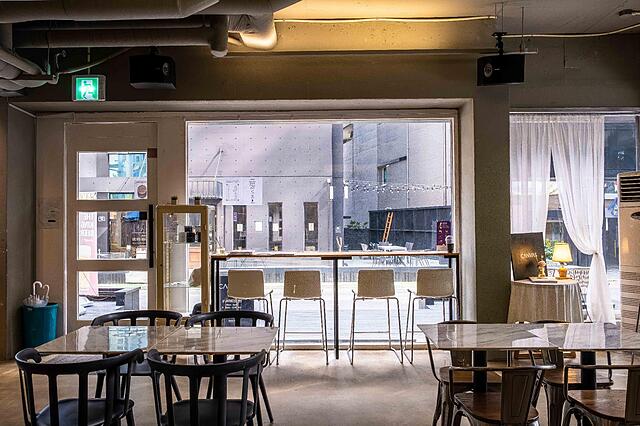 CANVAS HOSTEL