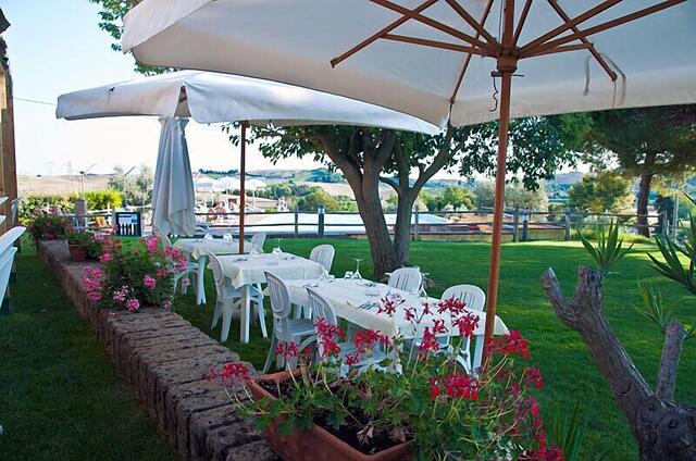 Tenuta La Lupa Country Hotel