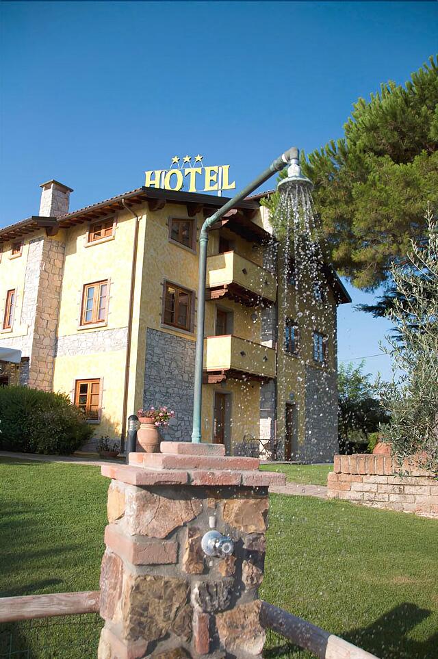 Tenuta La Lupa Country Hotel