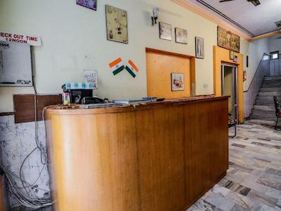 Oyo 18825 Hotel Akshey