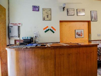 Oyo 18825 Hotel Akshey