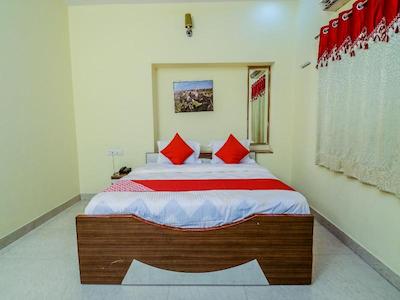 Oyo 18825 Hotel Akshey