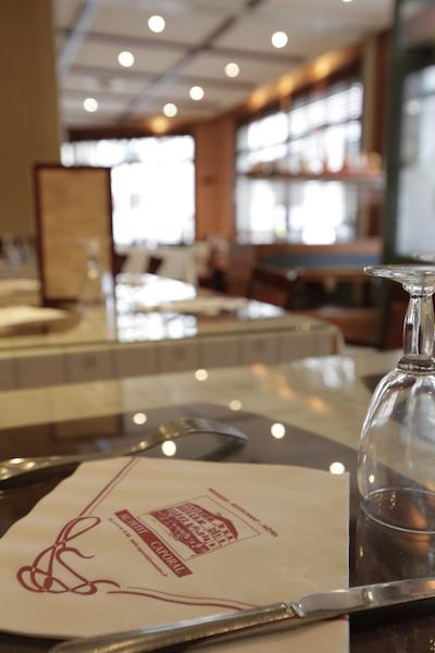 Ha Tel Au Petit Caporal