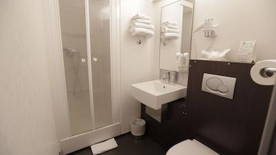 Ha Tel Au Petit Caporal