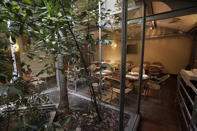 Ha Tel Au Petit Caporal