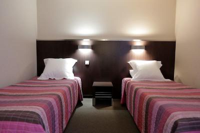 Ha Tel Au Petit Caporal