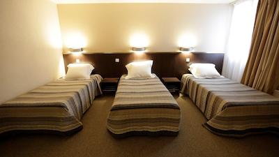 Ha Tel Au Petit Caporal