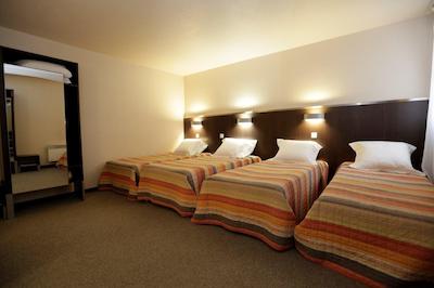 Ha Tel Au Petit Caporal