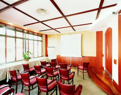 Ha Tel Au Petit Caporal