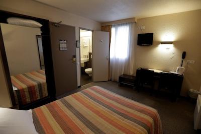 Ha Tel Au Petit Caporal