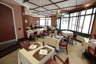 Ha Tel Au Petit Caporal