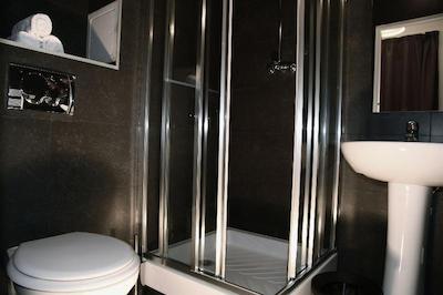 THE LOFT BOUTIQUE HOSTEL HOTEL