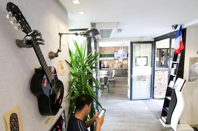 THE LOFT BOUTIQUE HOSTEL HOTEL