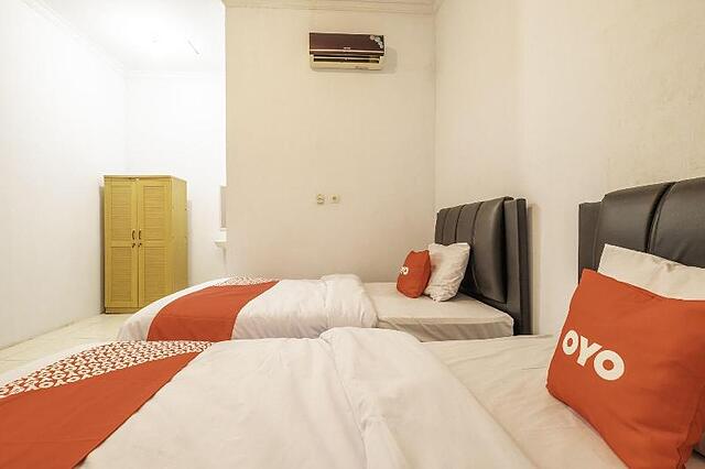 OYO 2121 Pondok Nazwa
