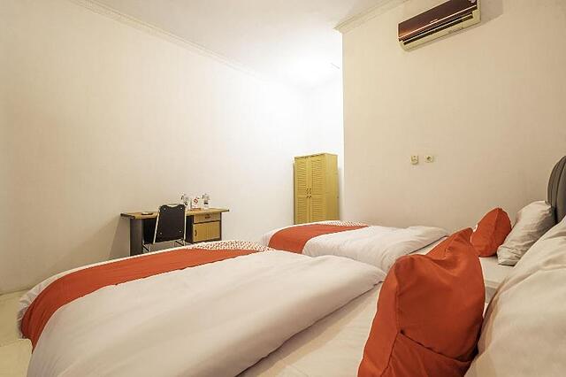 OYO 2121 Pondok Nazwa