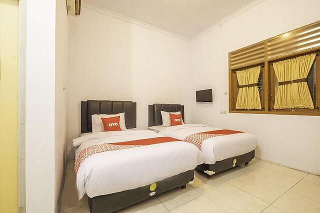 OYO 2121 Pondok Nazwa