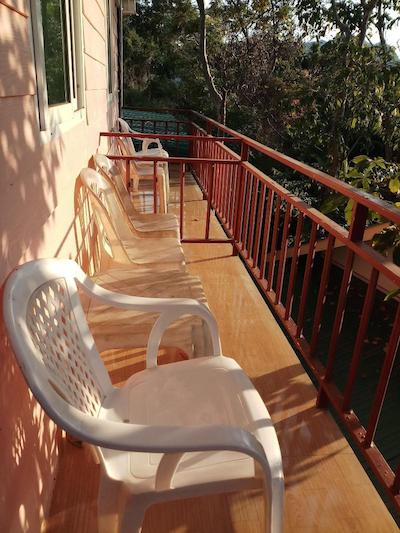 Phi Phi Jungle Hill Bungalow