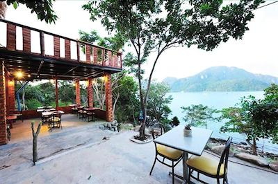 Phuphaya Seaview Resort