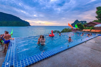 Phuphaya Seaview Resort