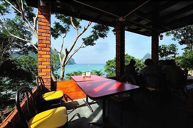 Phuphaya Seaview Resort