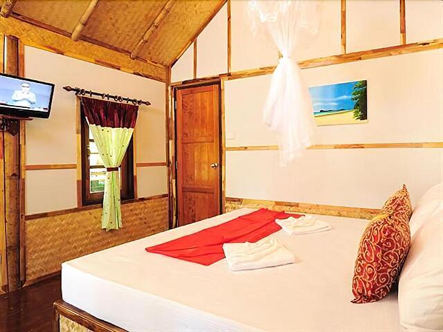 Phuphaya Seaview Resort