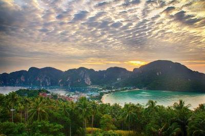 Phuphaya Seaview Resort