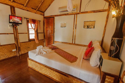 Phuphaya Seaview Resort