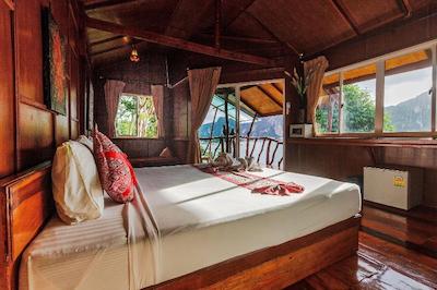 Phuphaya Seaview Resort