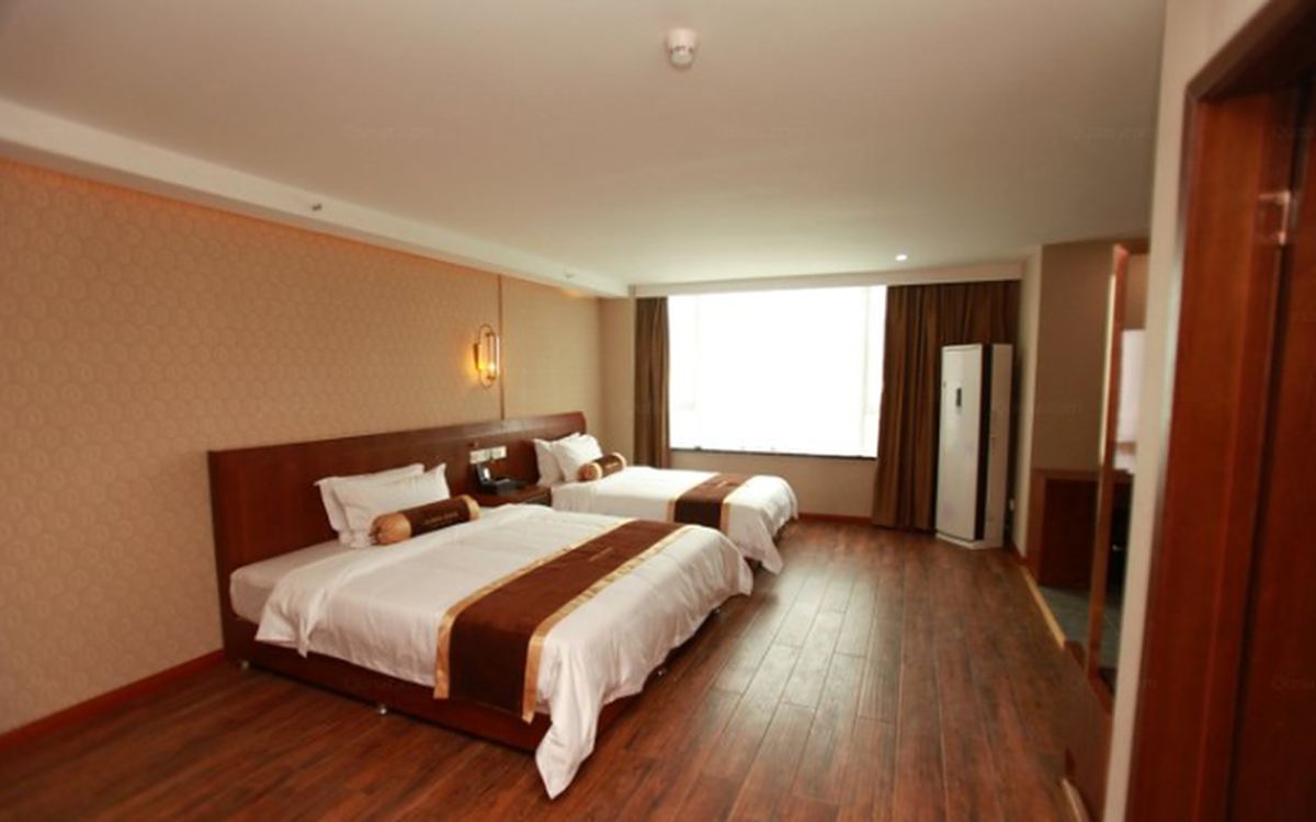 JAMES JOYCE COFFETEL HOTEL CHENGDU BAICAO STREET M