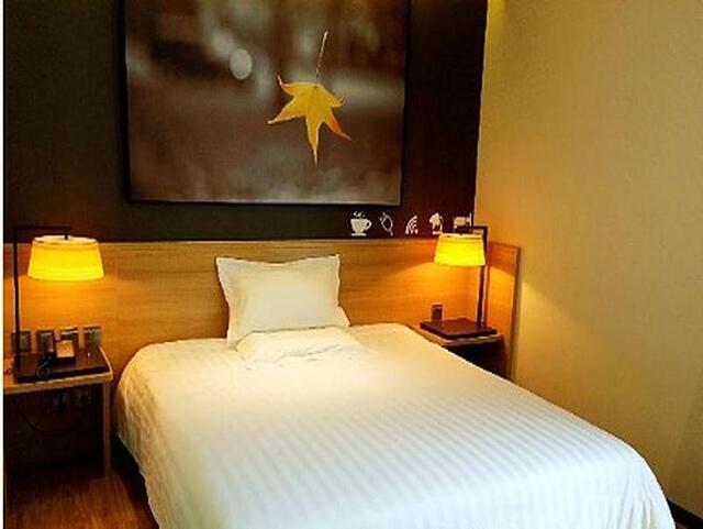 IU HOTEL CHENGDU NEW INTERNATIONAL CONFERENCE AND