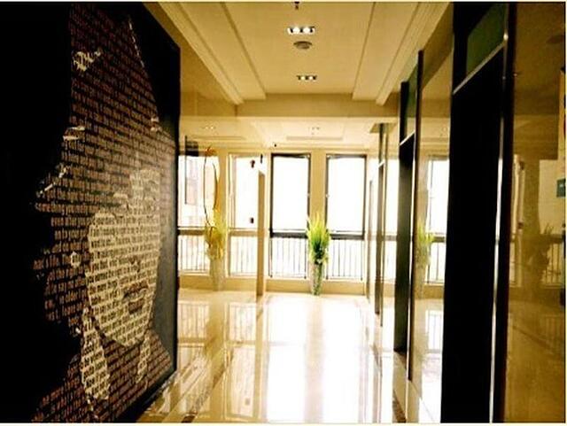 IU HOTEL CHENGDU NEW INTERNATIONAL CONFERENCE AND