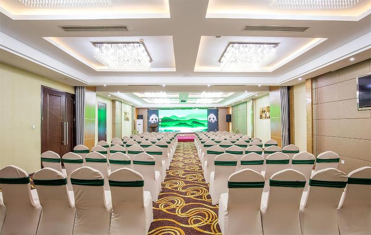 Panda Prince Hotel-South Chengdu Railway Station