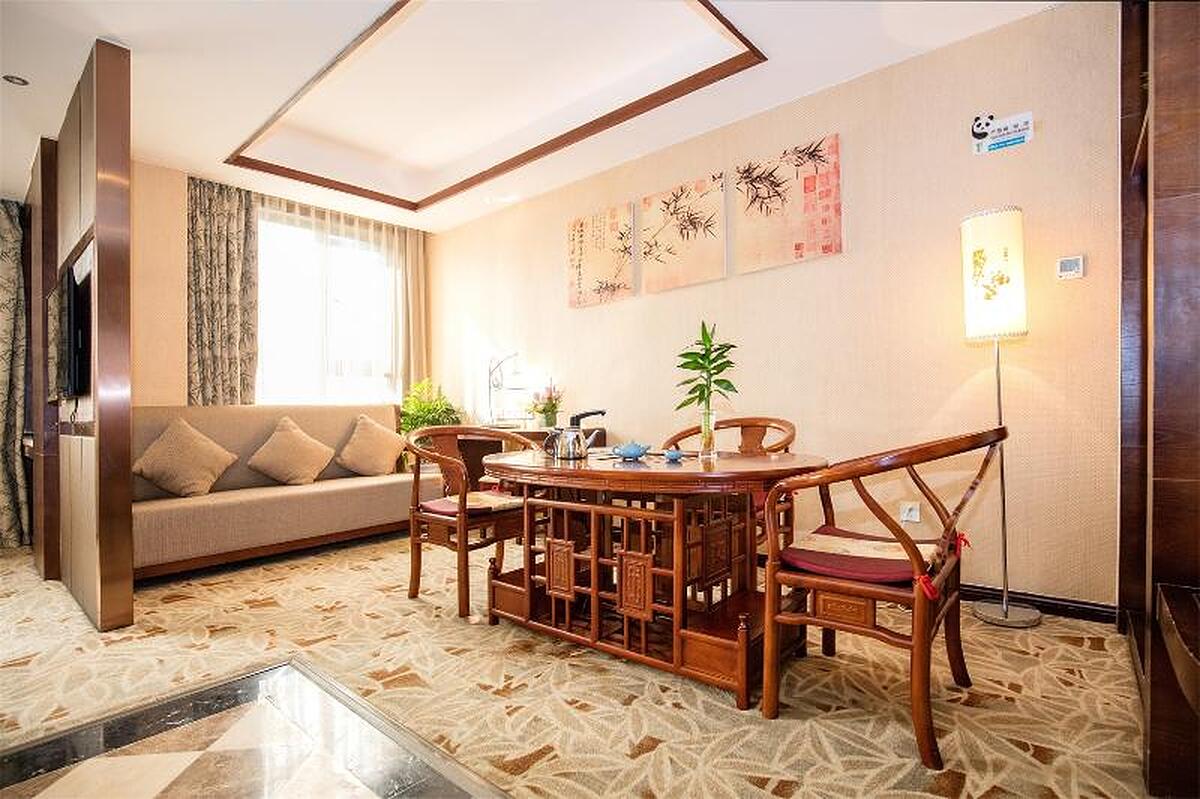 Panda Prince Hotel-South Chengdu Railway Station