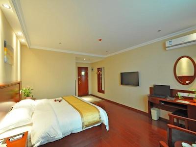 GREENTREE INN LINXI INTERNATIONAL CONVENTION CENTE