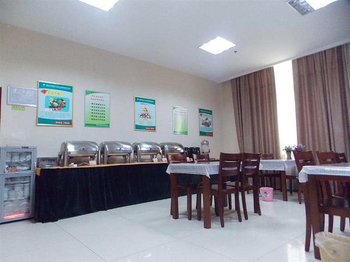Greentree INN Linyi Lvnan Tianqiao