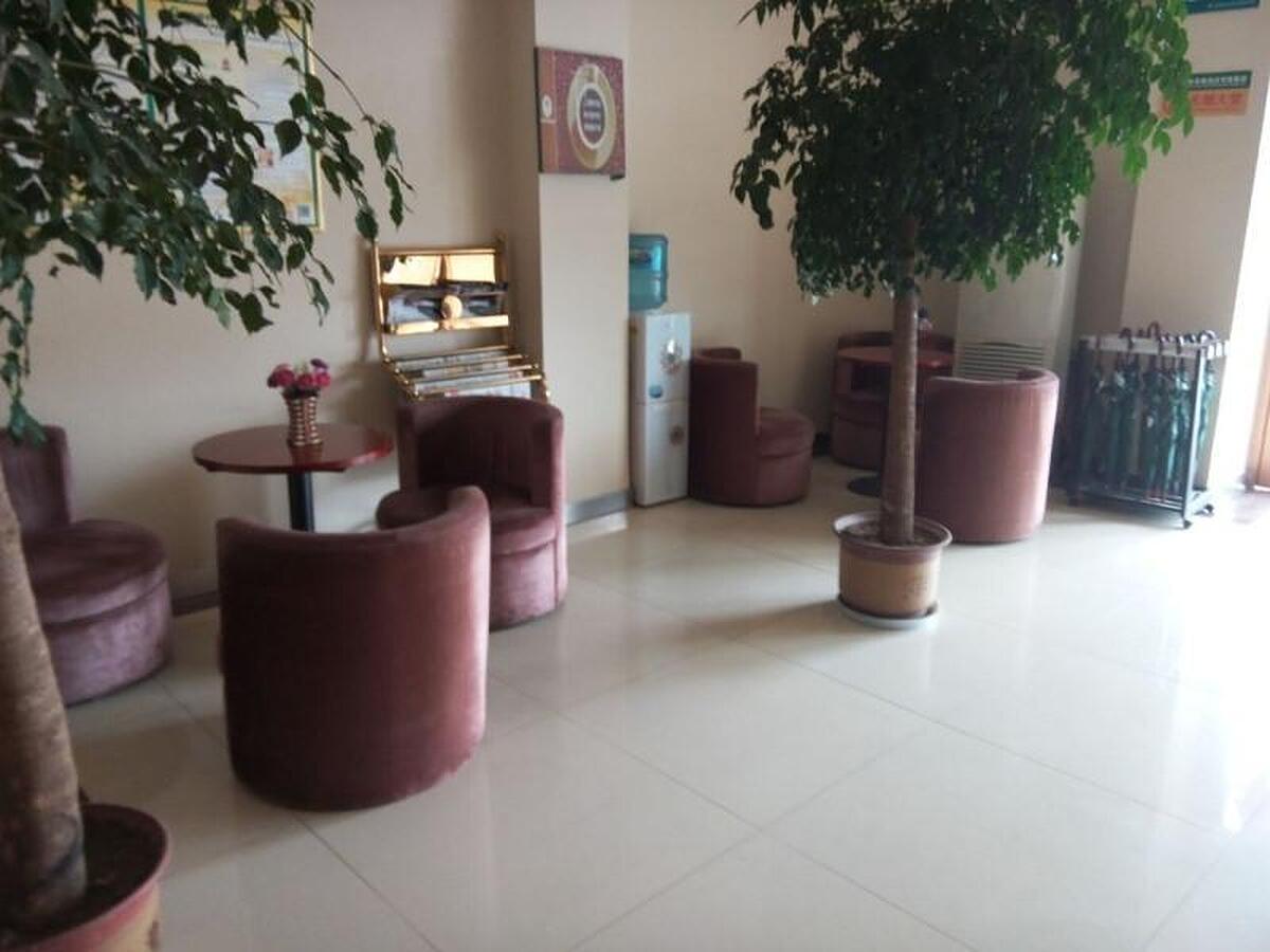 Greentree INN Linyi Lvnan Tianqiao