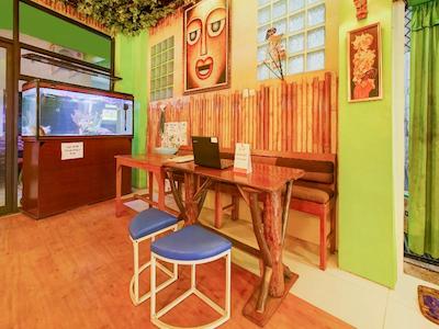 Oyo 3103 Opo Homestay & Kost