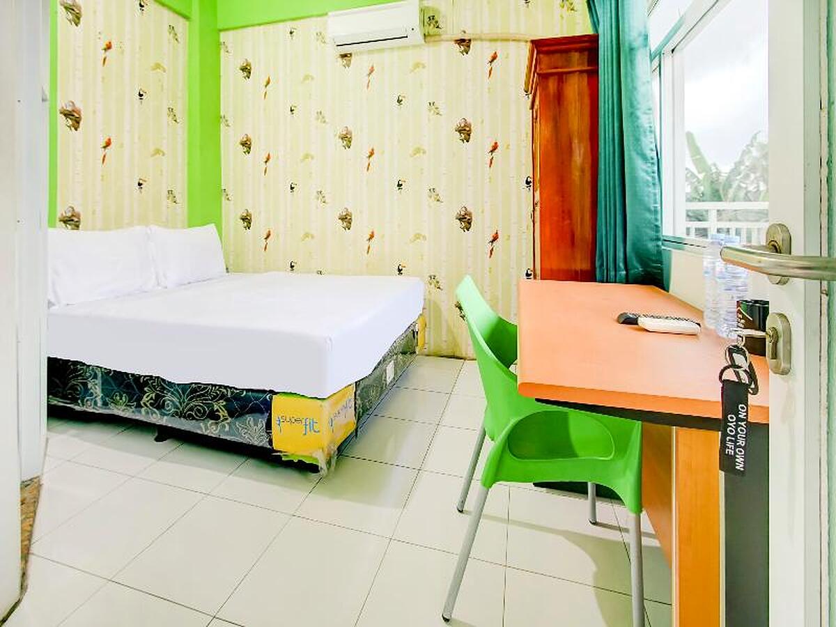 Oyo 3103 Opo Homestay & Kost