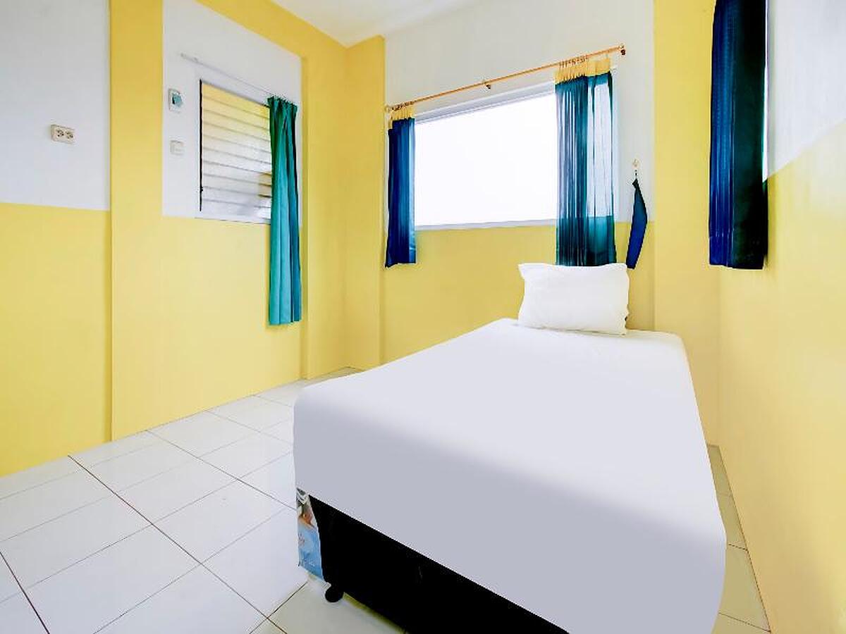 Oyo 3103 Opo Homestay & Kost