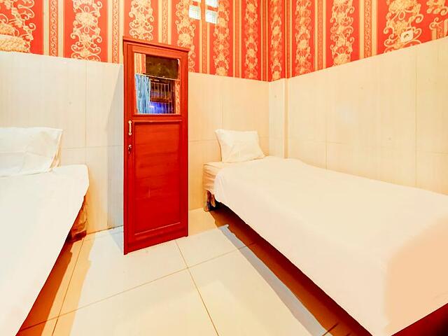 Oyo 3103 Opo Homestay & Kost