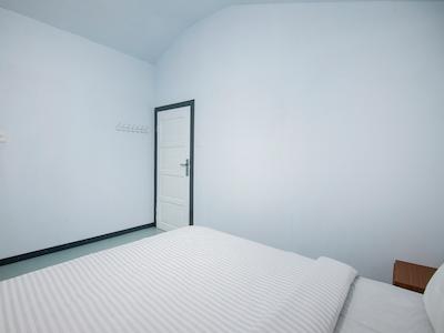 Oyo 2208 Thyesza Hotel