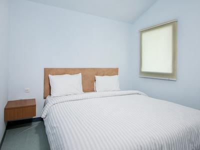 Oyo 2208 Thyesza Hotel