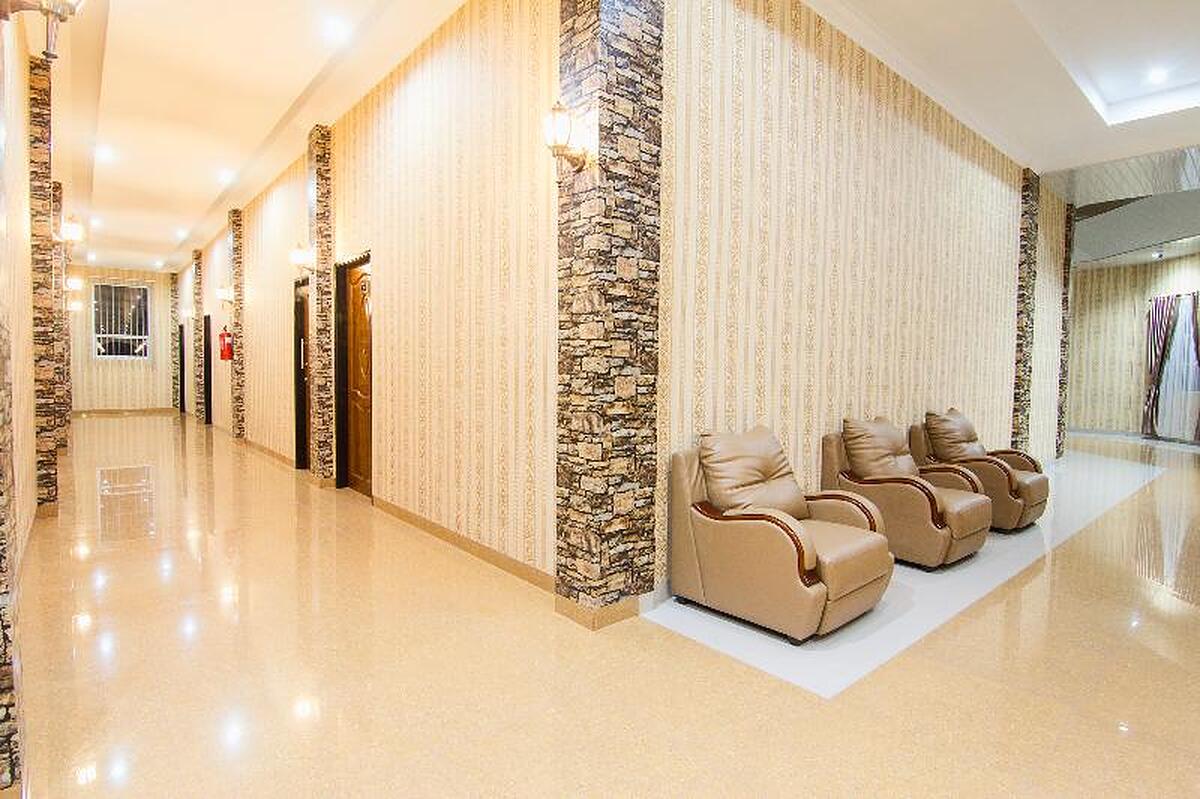 OYO 540 Esther Hotel