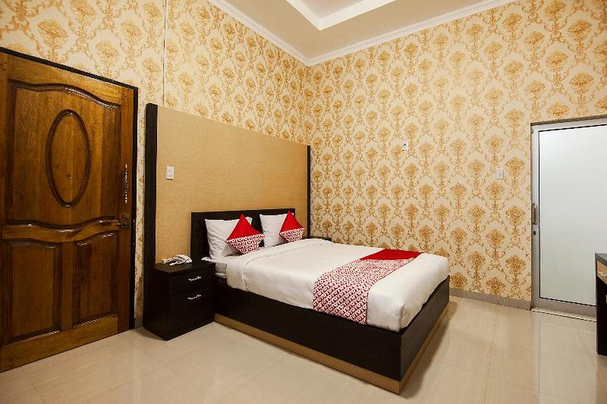 OYO 540 Esther Hotel