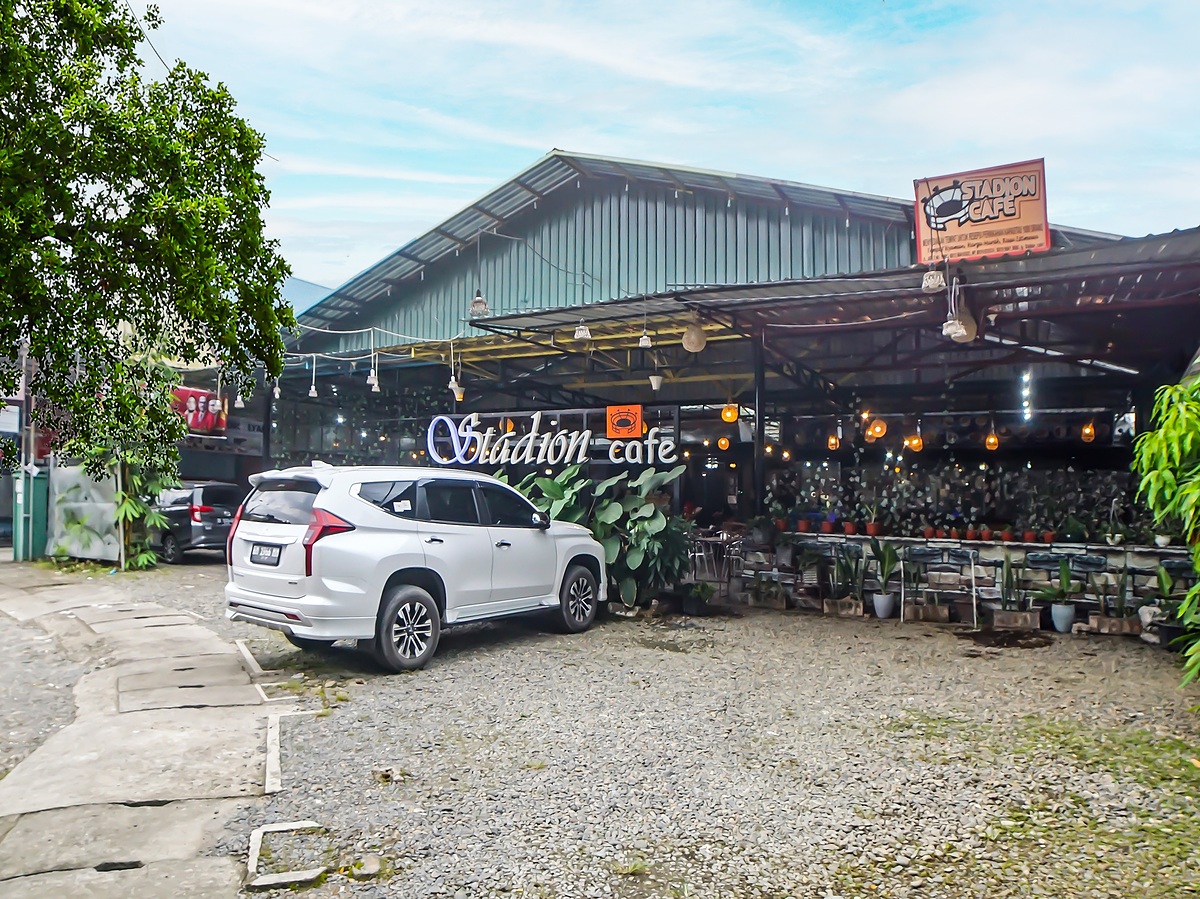 OYO 990 Stadion Residence